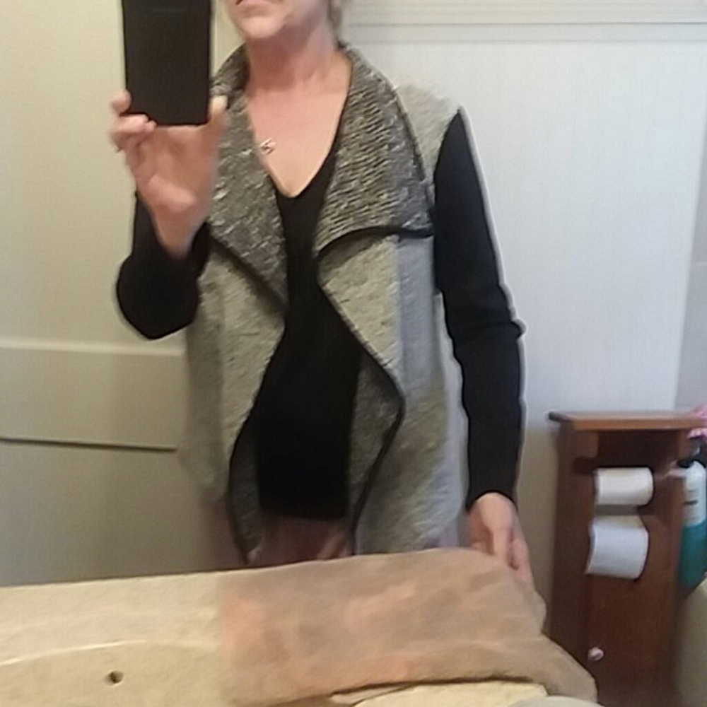 Cozy Roz & Ani sweater - Picture 8 of 8